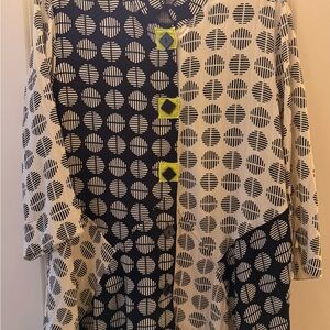 Ali Miles Two-Tone Black and White Button-Down Shirt with Lime Accent